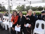 01. Margaret and  Cheryl Cumines and Kathie Blunt waiting for the ceremony to start.